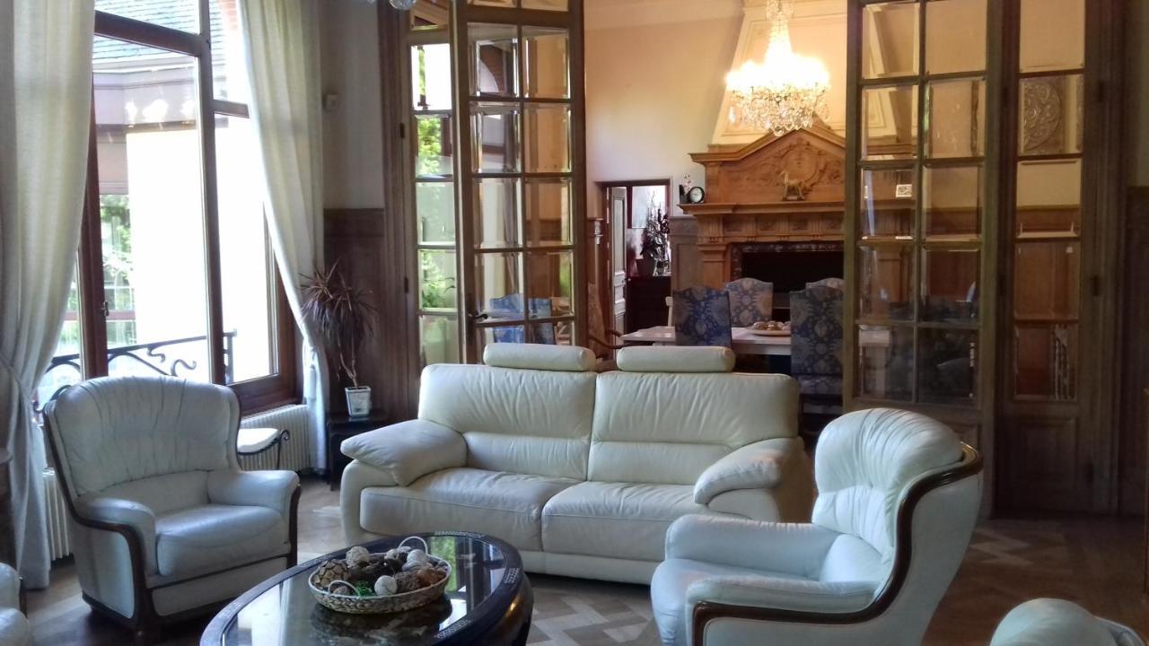 Le Manoir De La Mantille Caudry Экстерьер фото